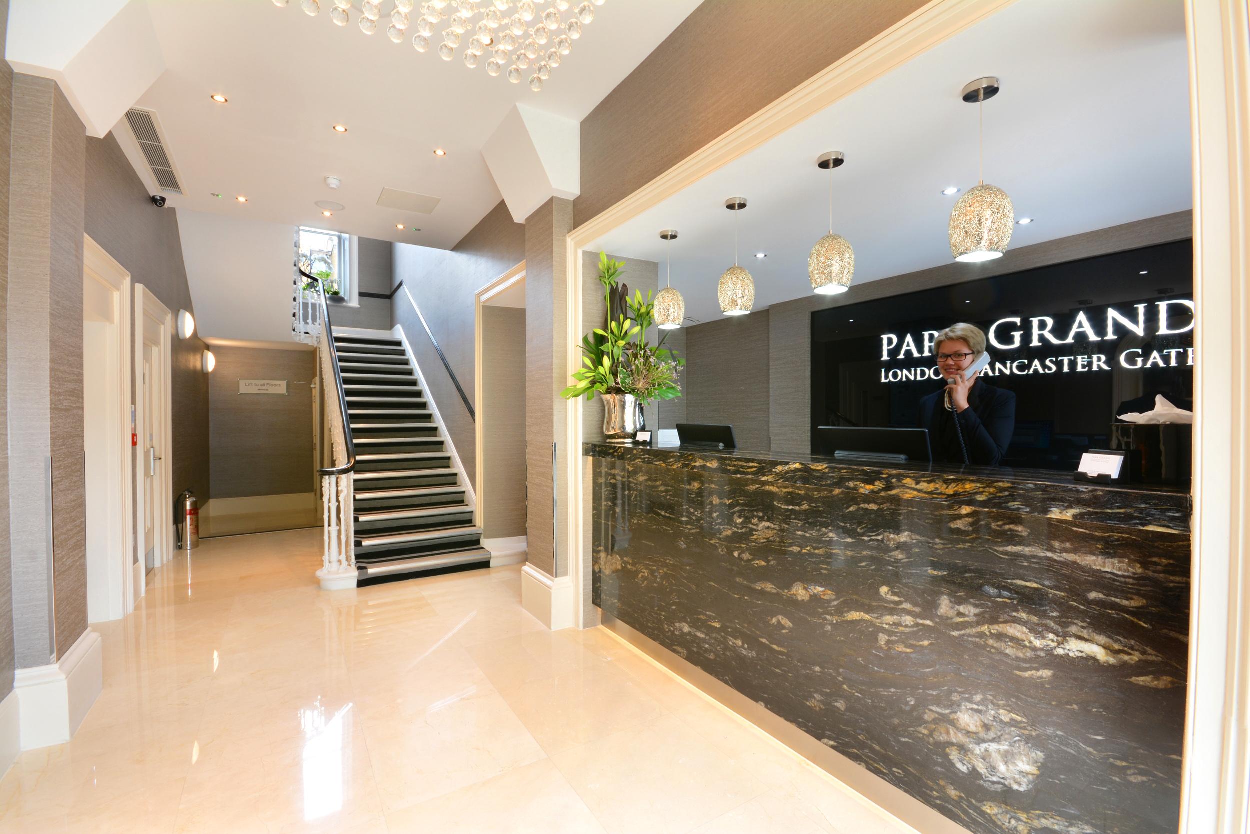 Park Grand London Lancaster Gate Hotell Exteriör bild The hotel's lobby
