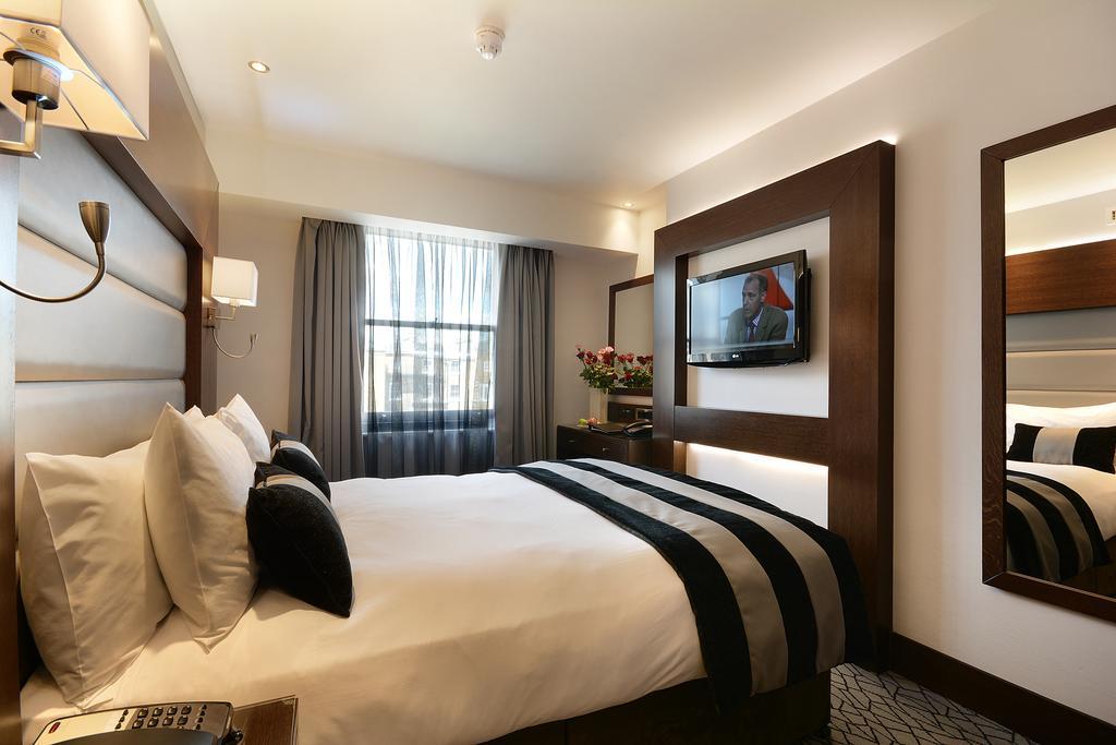 Park Grand London Lancaster Gate Hotell Exteriör bild A bedroom at the hotel