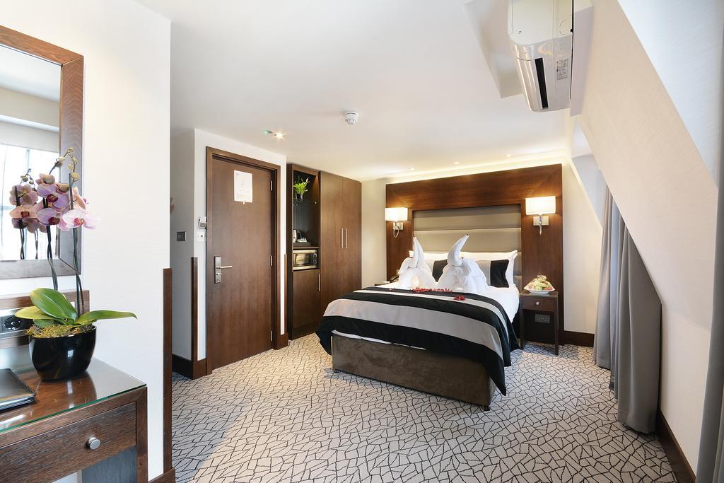 Park Grand London Lancaster Gate Hotell Exteriör bild A room at the hotel